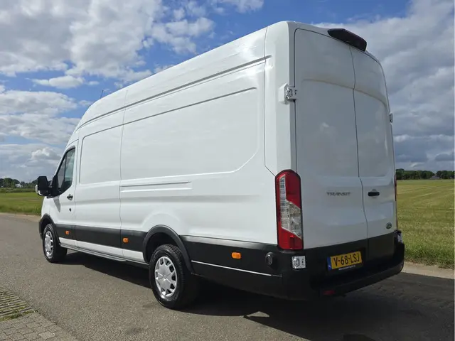 Ford Transit 350 2.0 TDCI L4 H3 Trend RWD 2023 Diesel 3