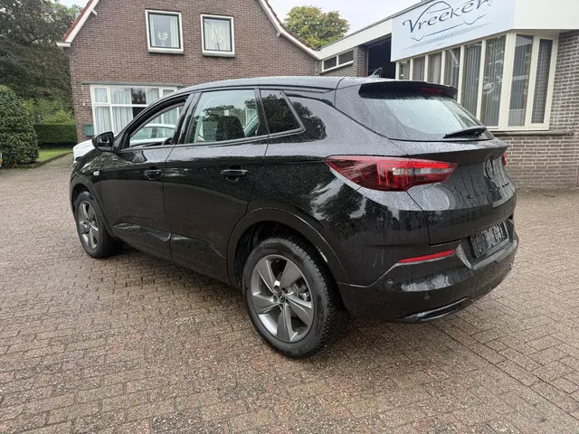 Opel Grandland 1.2 Turbo GS Line 2024 Benzine 6
