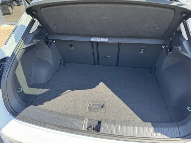 Volkswagen T-Roc 1.0 TSI UNITED 110 pK 2021 Benzine 10