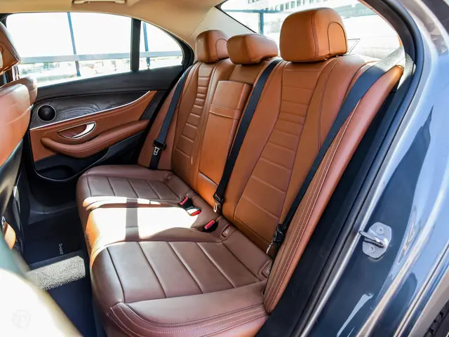 Mercedes-Benz E-Klasse 220 d Prestige Plus 2016 Diesel 12