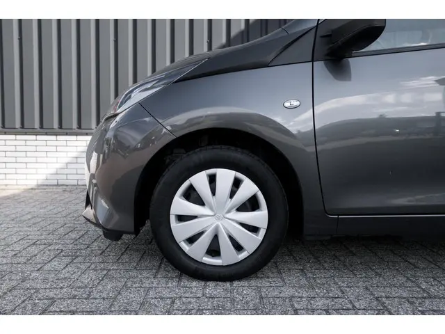 Toyota Aygo 1.0 VVT-i x-fun*Airco* 2021 Benzine 22