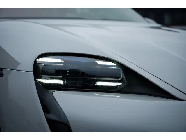 Porsche Taycan 79 kWh 2021 Elektrisch 10