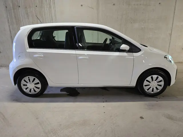 Volkswagen up! 1.0 BMT move up! 2020 Benzine 8