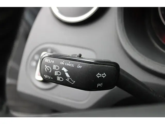 SEAT Ibiza ST 1.0 EcoTSI Style Connect 2016 Benzine 24