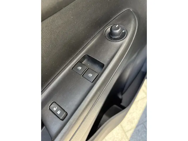 Opel KARL 1.0 Rocks Online Edition 2017 Benzine 16