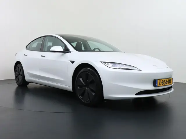 Tesla Model 3 RWD 60 kWh 2024 Elektrisch 2