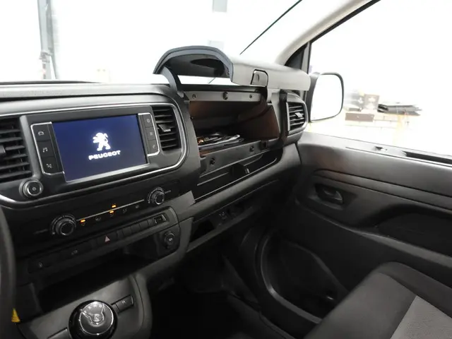Peugeot Expert 2.0 BlueHDI 145PK L3 2023 Diesel 27