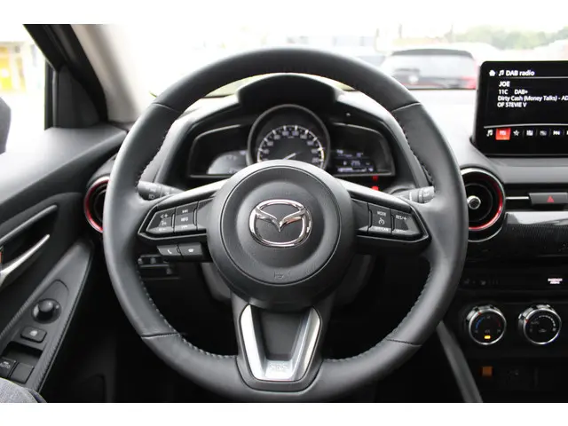 Mazda 2 1.5 e-SkyActiv-G 90 Homura 2025 Benzine 19