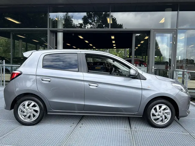 Mitsubishi Space Star 1.2 Dynamic 2022 Benzine 16