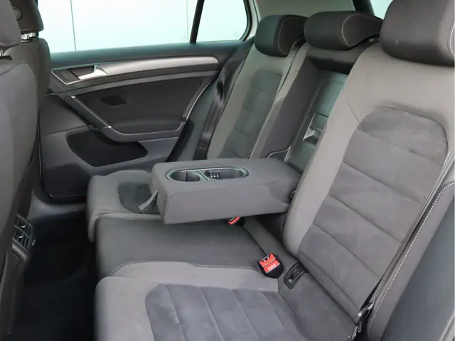 Volkswagen Golf 1.0 TSI Highline R-line 2017 Benzine 27