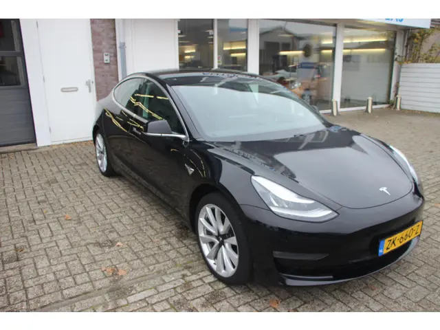 Tesla Model 3 Standard RWD Plus 60 kWh 2019 Elektrisch 16