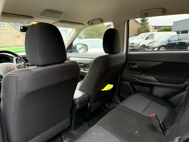 Mitsubishi Outlander 2.0 2017 Benzine 18