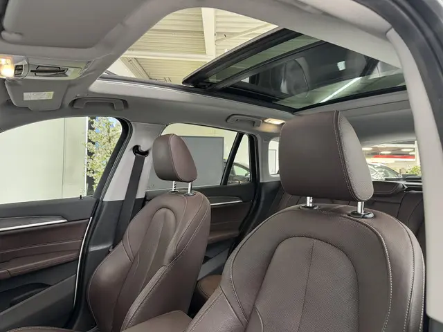 BMW X1 sDrive20i High Executive 2018 Benzine 15