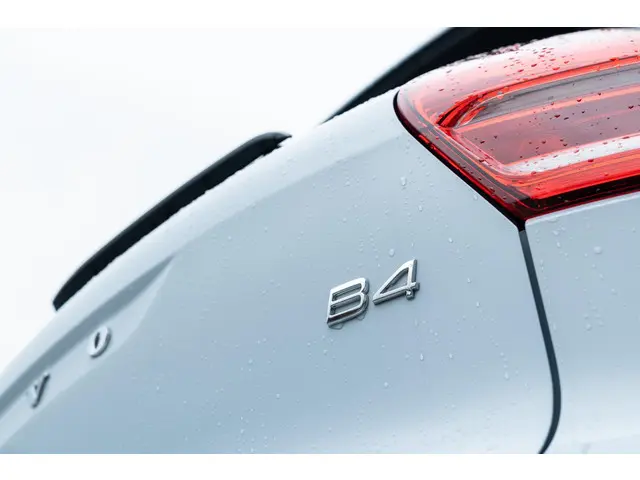 Volvo XC40 2.0 B4 Plus Dark 2025 Benzine 14