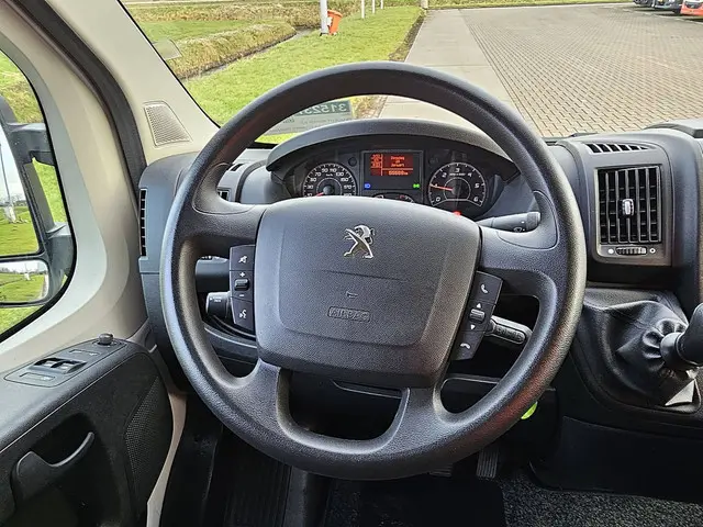 Peugeot Boxer 2.2 2022 Diesel 10