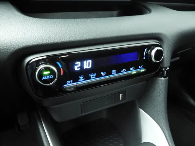 Toyota Yaris 1.5 Hybrid Active 2022 Hybride Benzine 14