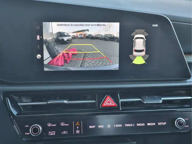 Kia Niro EV ExecutiveLine 64.8 kWh 2024 Elektrisch 16