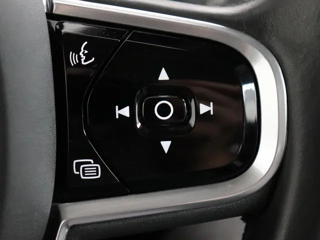 Volvo XC60 2.0 T5 AWD Inscription 2018 Benzine 24