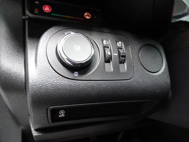 Opel Combo 1.5D L2H1 Edition 2021 Diesel 12