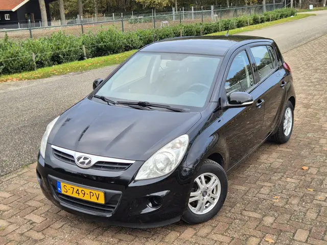 Hyundai i20 1.2i i-Catcher 2012 Benzine 3