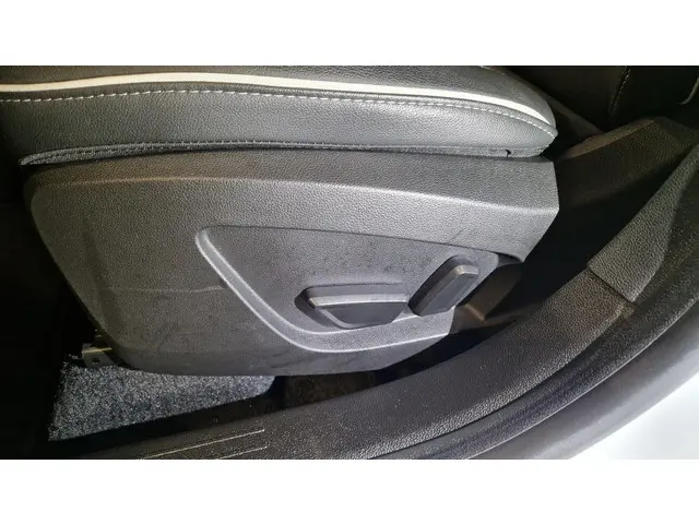 Mitsubishi ASX 1.6 PHEV AT Instyle 2023 Hybride Benzine 28