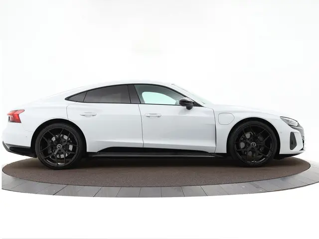 Audi e-tron GT 476pk Competition 93 kWh 2022 Elektrisch 4