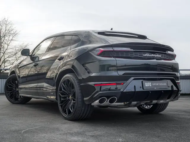 Lamborghini Urus 4.0 V8 Hybrid SE 2026 Hybride Benzine 2