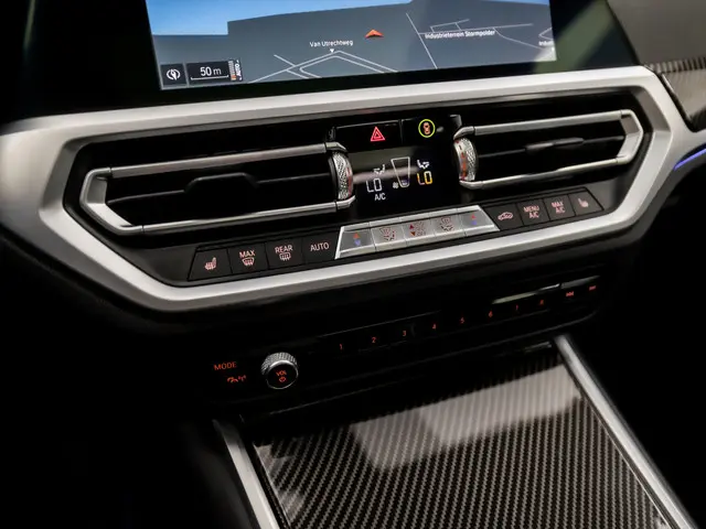 BMW 3 Serie 330i High Executive M Sport 2019 Benzine 10