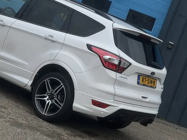 Ford Kuga 1.5 EcoBoost ST Line 2018 Benzine 27