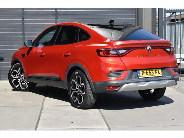 Renault Arkana TCe 140 EDC Intens 2021 Benzine 8