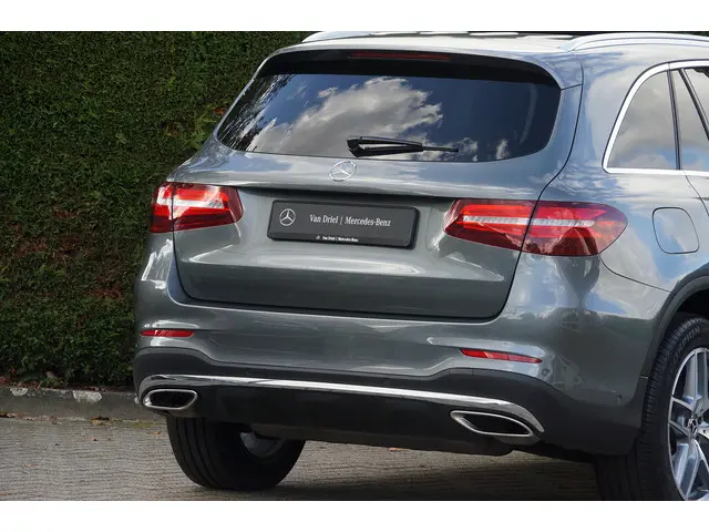 Mercedes-Benz GLC GLC 300 4M AMG line 2018 Benzine 12