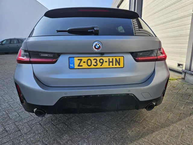 BMW 3 Serie Touring 330e 2022 Hybride Benzine 4