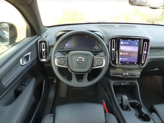 Volvo EC40 Extended Range Plus 82 kWh 2025 Elektrisch 8