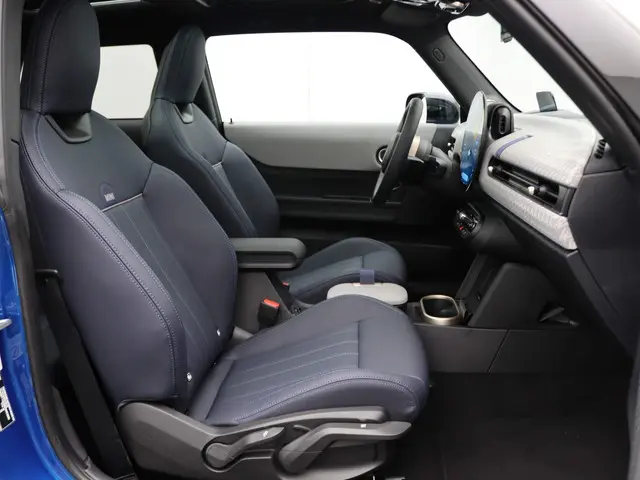 MINI 3-Deurs C 2025 Benzine 21