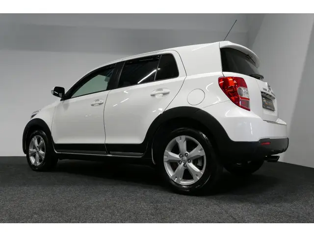 Toyota Urban Cruiser 1.3 VVT-i Comfort 2012 Benzine 4