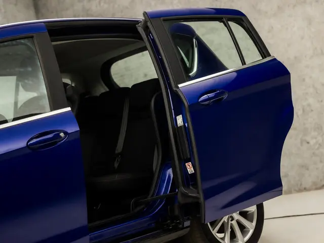 Ford B-MAX 1.0 EcoBoost Titanium Sport 2015 Benzine 18