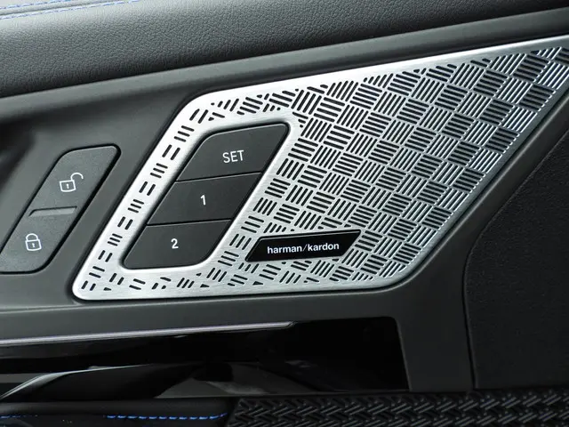 BMW X1 xDrive25e 2025 Hybride Benzine 24