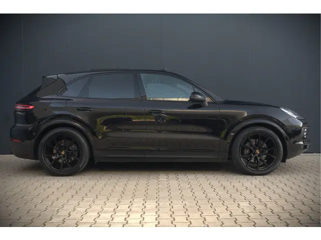 Porsche Cayenne 3.0 E-Hybrid 2018 Hybride Benzine 9