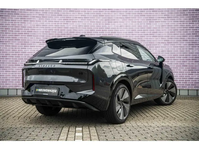 Lynk & Co 08 More 2025 Hybride Benzine 2