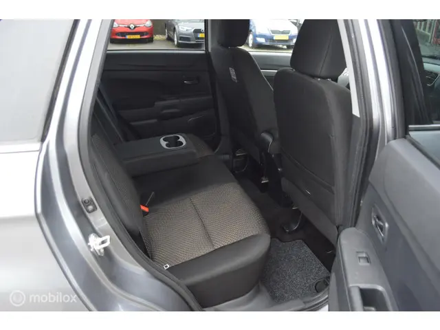 Mitsubishi ASX 1.6 Cleartec Invite+ 2014 Benzine 13