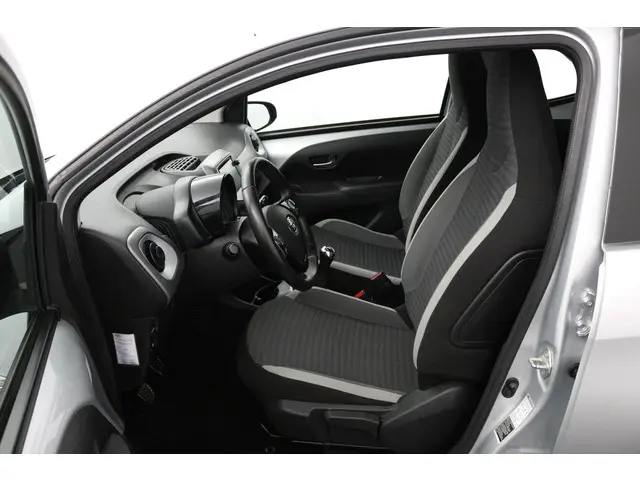 Toyota Aygo 1.0 VVT-i x-cite 2019 Benzine 17