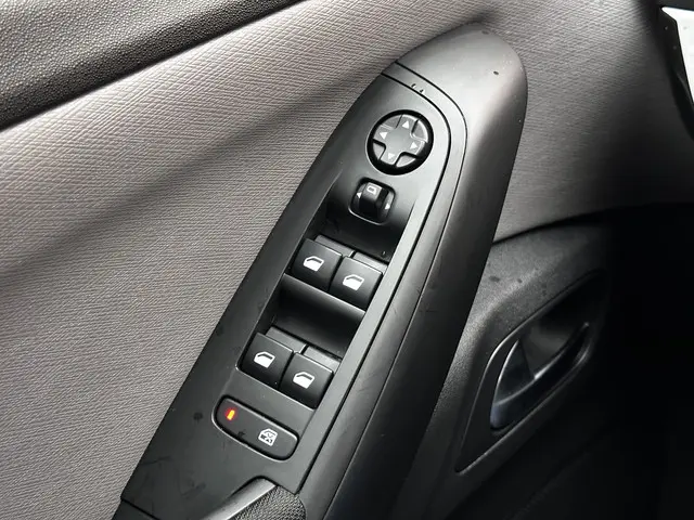 Citroën C4 Picasso 1.2 PureTech Selection 2015 LPG/Gas 19