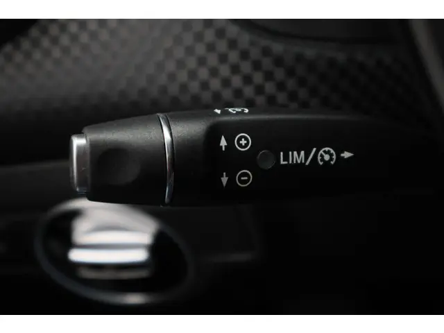 Mercedes-Benz A-Klasse 180 Ambition 2016 Benzine 31