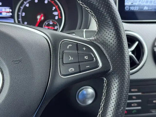 Mercedes-Benz B-Klasse 180 Urban 2019 Benzine 23