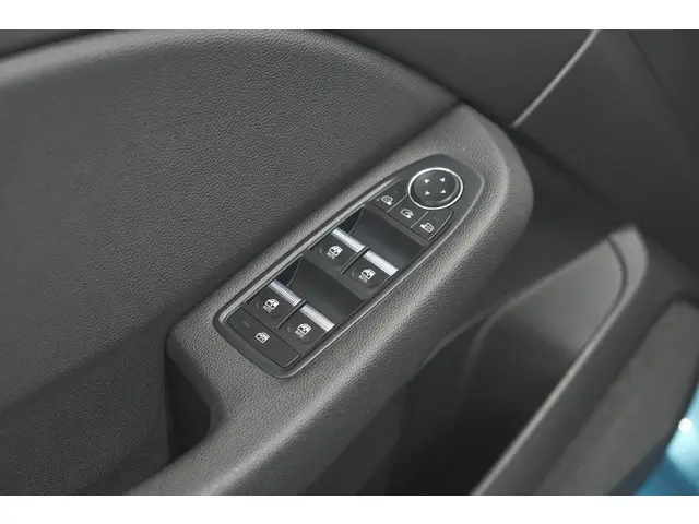 Renault Clio TCe 100 Intens 2020 Benzine 18