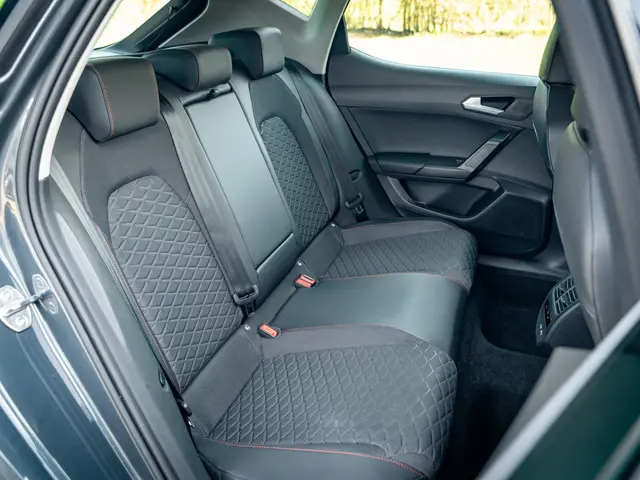 SEAT Leon 1.4 TSI eHybrid PHEV FR 2022 Hybride Benzine 37