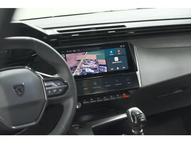 Peugeot 308 PureTech 130 Allure 2022 Benzine 52