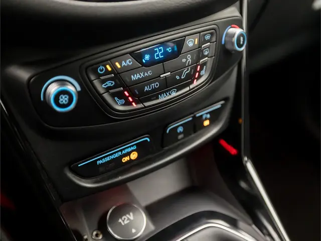 Ford B-MAX 1.0 EcoBoost Titanium Sport 2015 Benzine 9