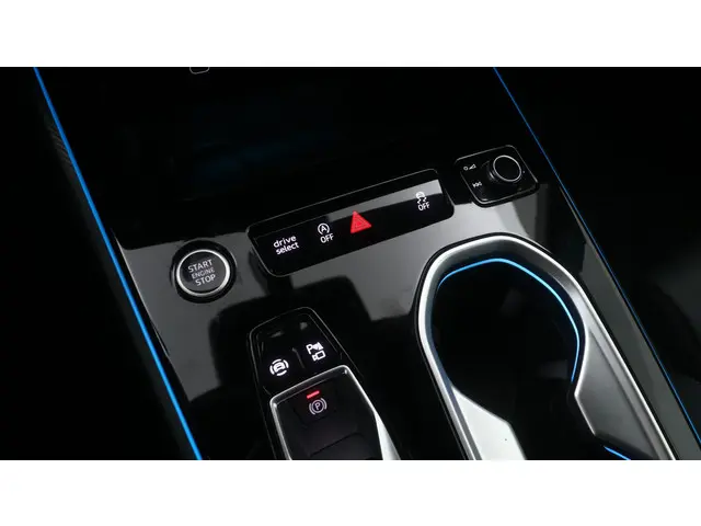 Audi A6 Avant TFSI Advanced edition 2025 Benzine 21