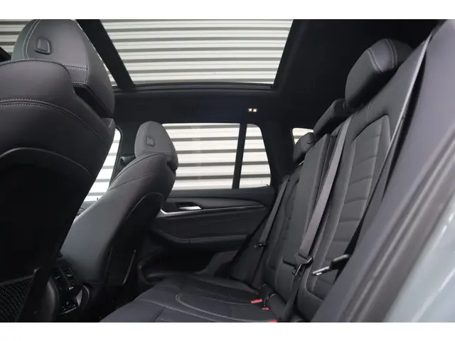 BMW X3 xDrive30e M-Sport 2022 Hybride Benzine 6
